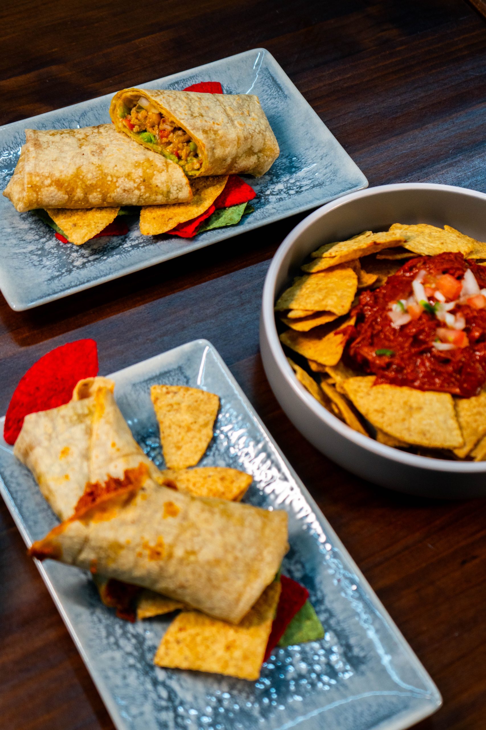 -	Tortilla de Maíz 30 cm<br/> -	Carne de cerdo al estilo Ex-Mex<br/> -	Queso Havarti<br/> -	Queso semicurado Viejo Tostado